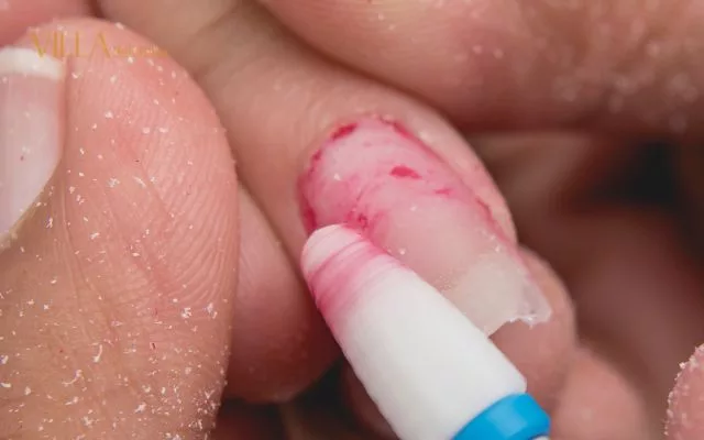 How to take off no-chip nail polish without acetone